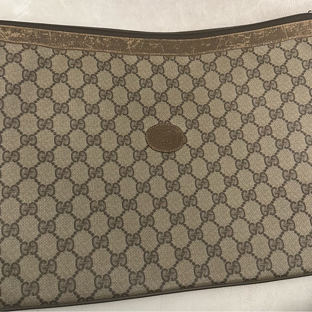 Authentic vintage Gucci Portfolio